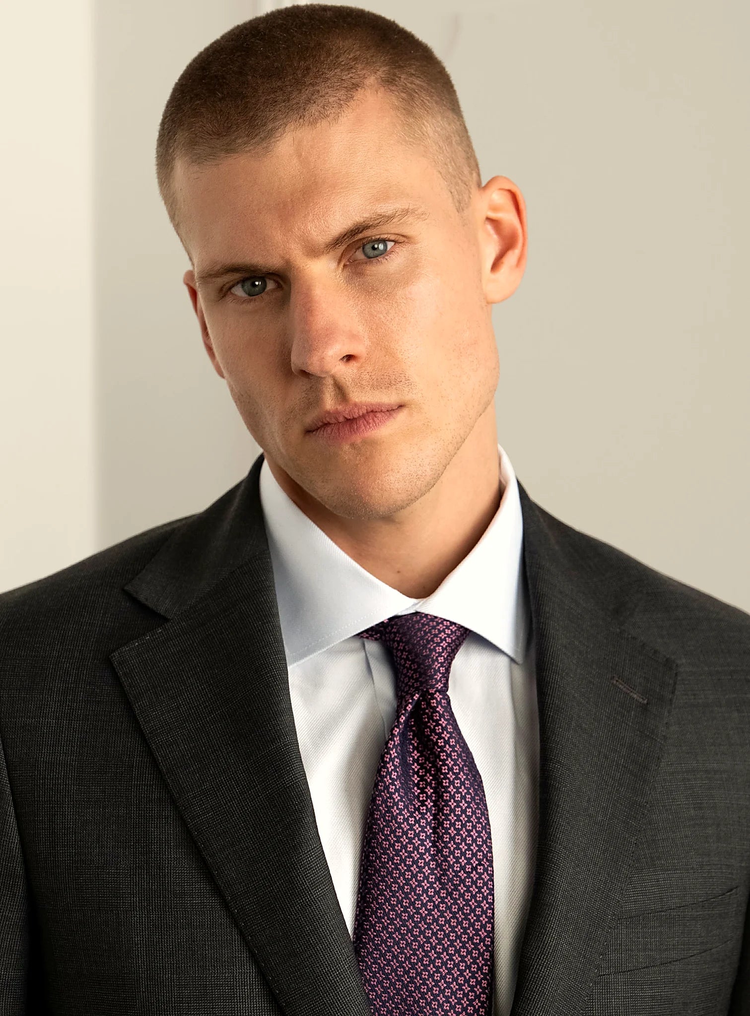 Head and shoulders view showing the lapel and collar