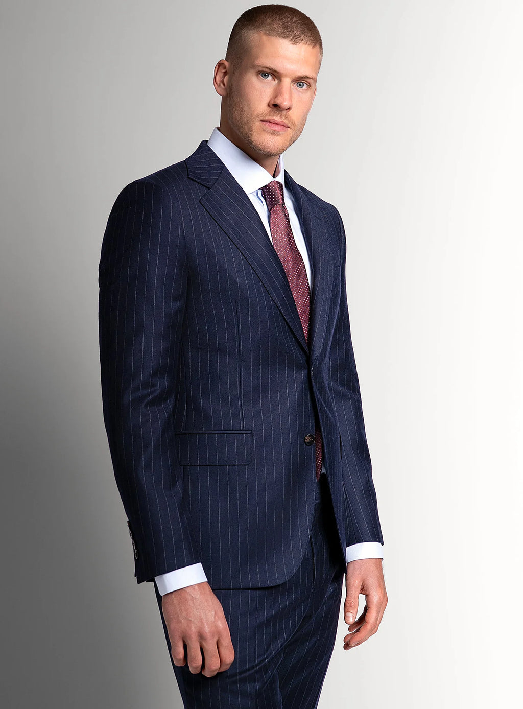 Close view of the bold stripe across the navy cloth