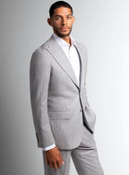 Angled view of the single-breasted jacket front