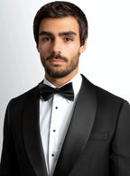 Close view of the wide satin shawl collar